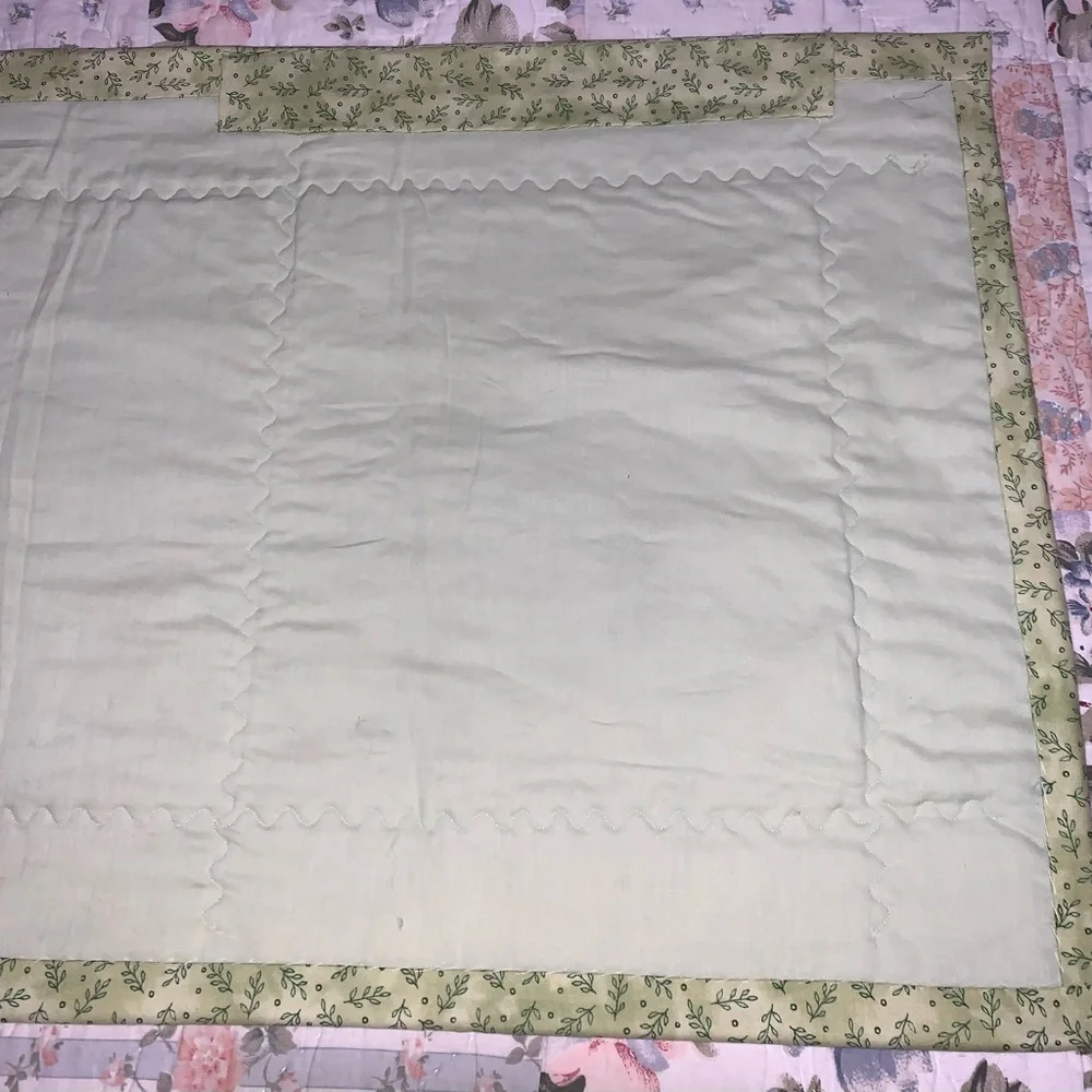 Handmade quilt quilted fall autumn leaves leaf table runner country NEW (Q162)